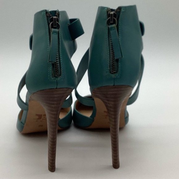 2105. Joe’s Turquoise Teal Criss-Cross Wood Heel Pumps NWOT Size 9 - Picture 4 of 9
